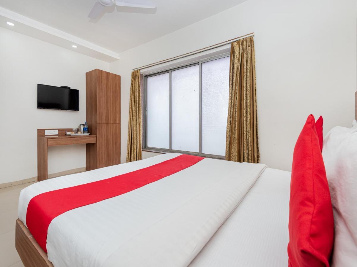 Hotel Balwas Surat Exterior photo
